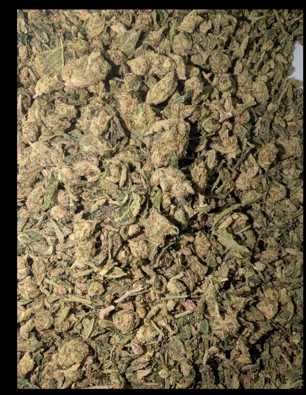 Actual Reserve Blend mixed-strain THCa shake showing flower-heavy texture